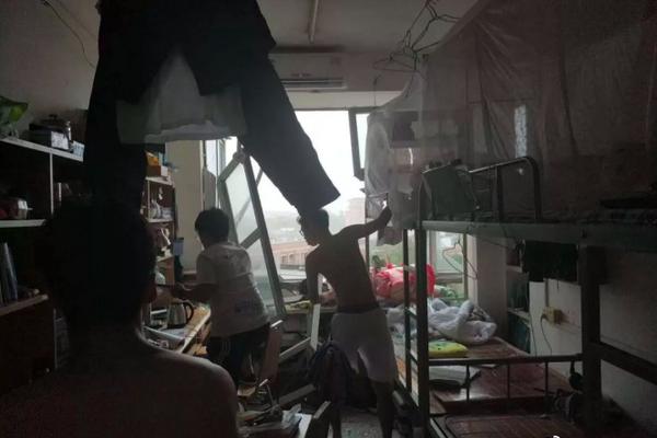 國家電網(wǎng)公司評選出中國電科院院士和首席專家