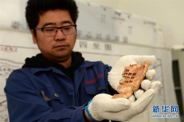 一個(gè)月時(shí)間，他徹底淪落成了廢物