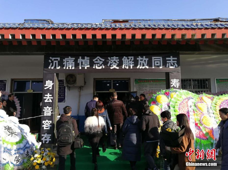 “偽精致”，正在掏空中國年輕人