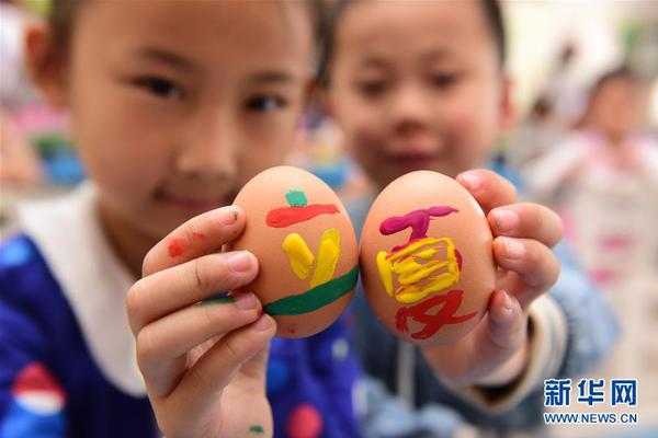狐貍廚房 | 蜂蜜水清腸還養(yǎng)顏？專家說(shuō)：除了長(zhǎng)胖沒(méi)什么用