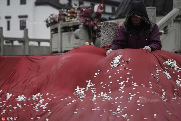西藏首批變電站智能巡檢機器人在昌都投用